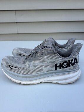 Hoka Clifton 9 Sneakers